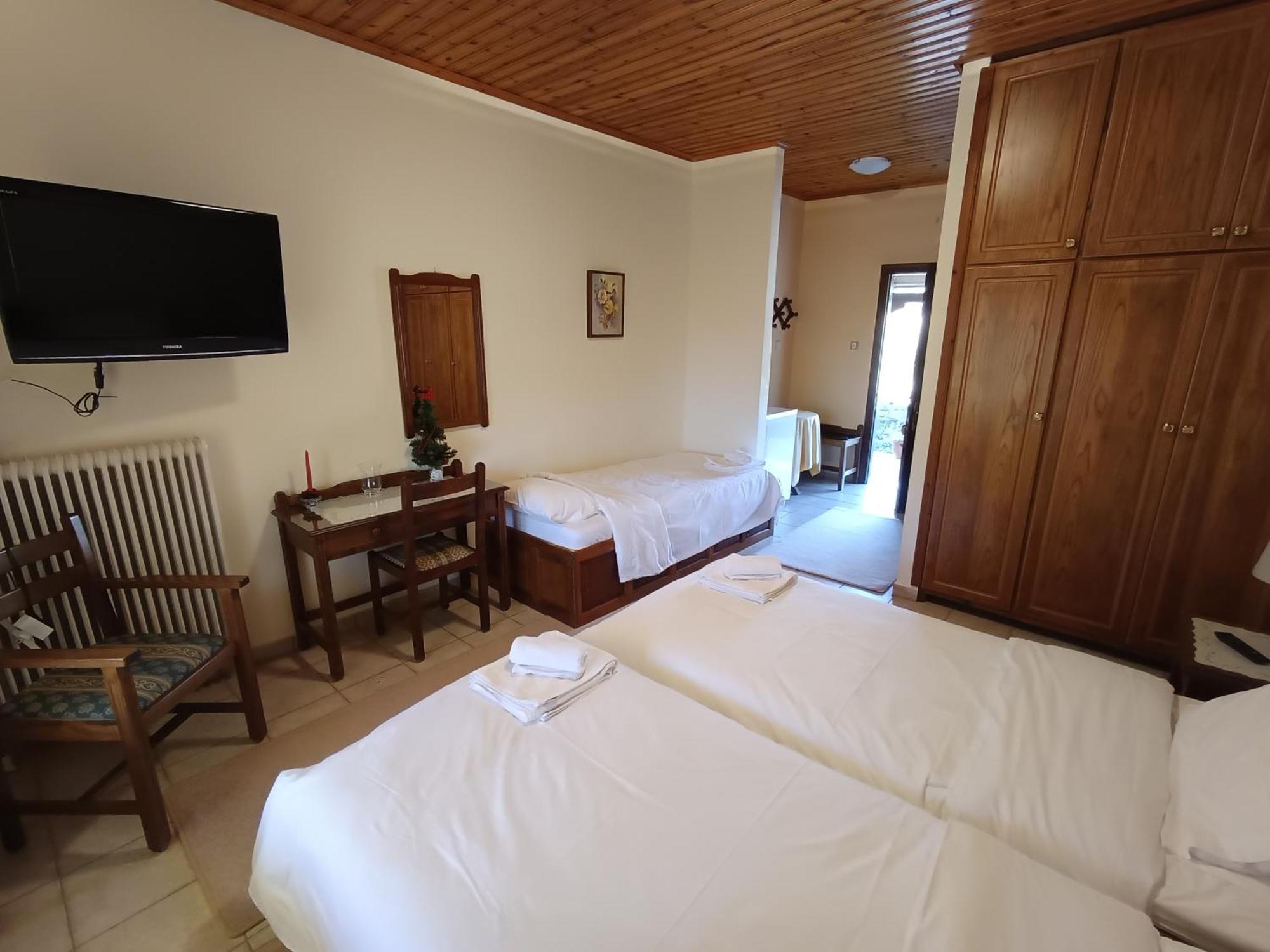 2 Alonia Hotel Anatoliki Frangista Ruang foto